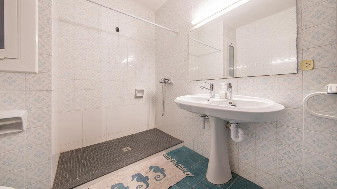 R28 Apartamento Montserrat 11-3 Калафел Екстериор снимка
